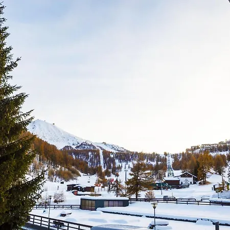 Apartment Borgata House - Fronte Piste - Free Wi-fi & Private Park *