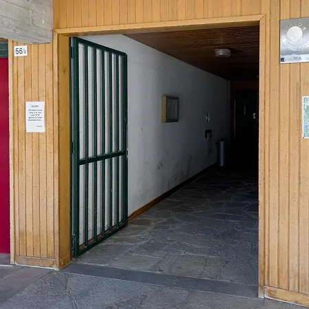 Borgata House - Fronte Piste - Free Wi-fi & Private Park Apartment