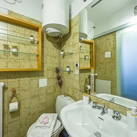 Borgata House - Fronte Piste - Free Wi-fi & Private Park Apartment Sestriere