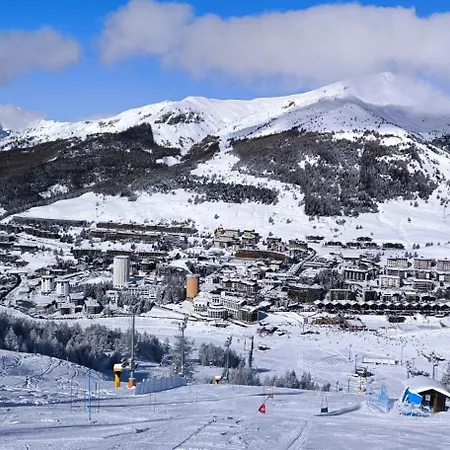 Borgata House - Fronte Piste - Free Wi-fi & Private Park *